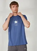 Discovery Expedition Kırık Beyaz Erkek Bisiklet Yaka Relaxed Baskılı T-Shirt YELKEN